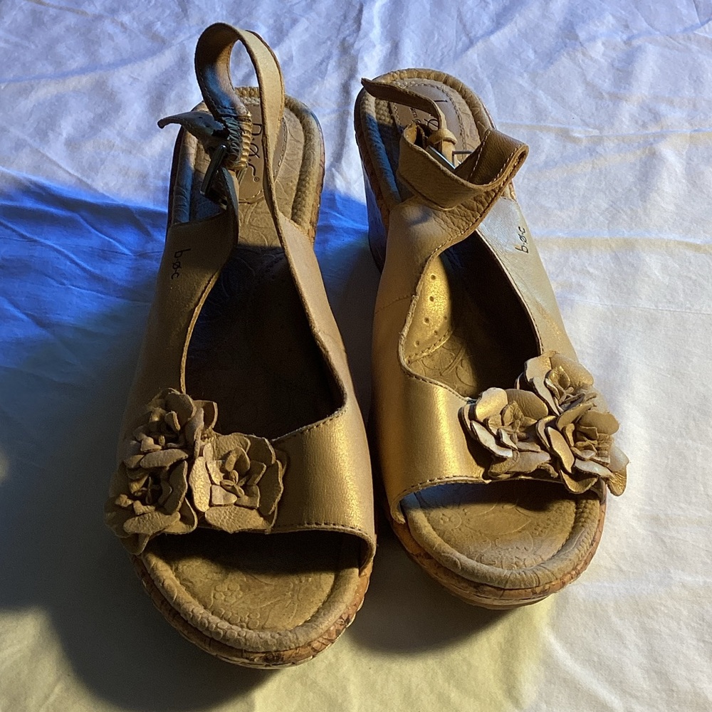 Beo Women's Beige Wedge Sandals